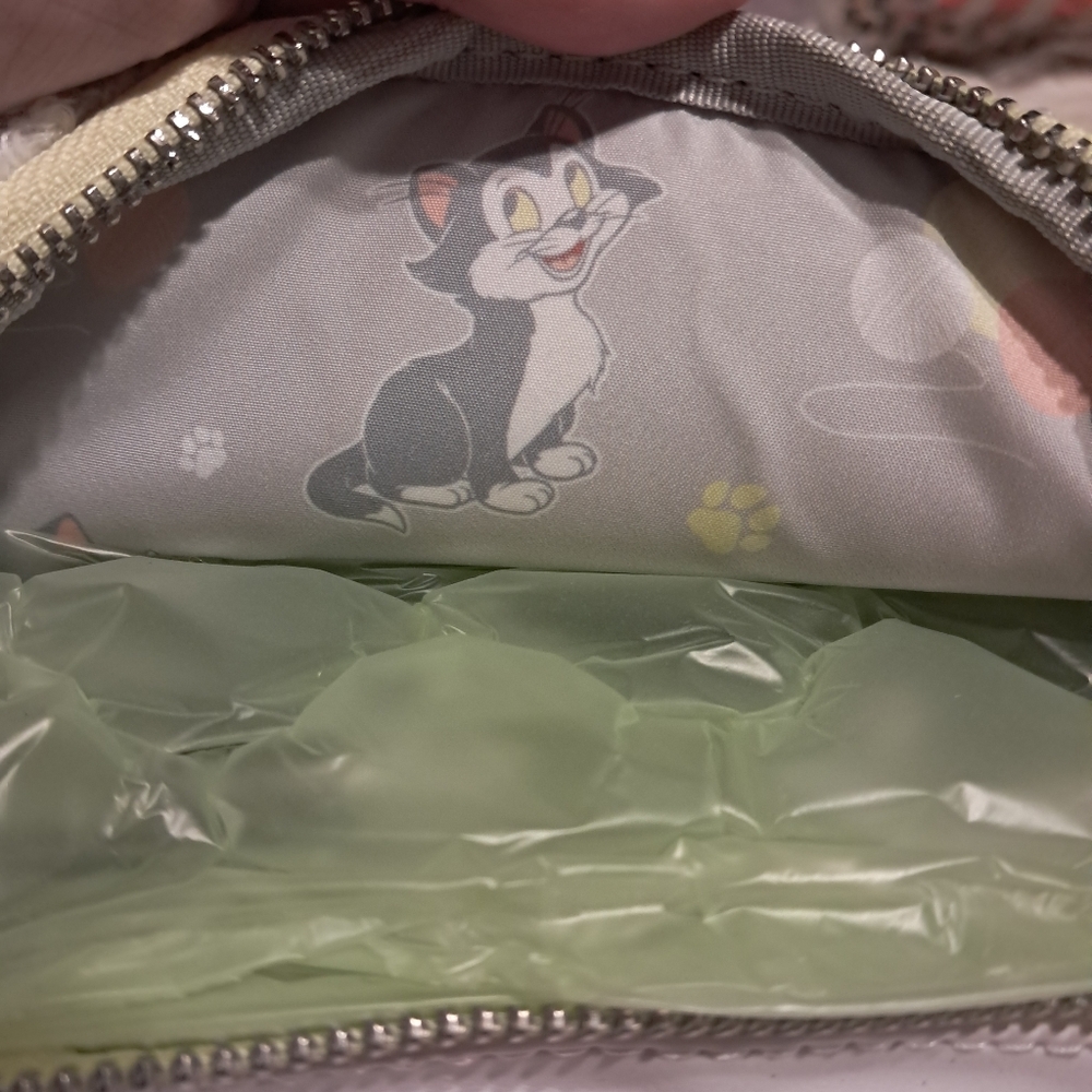 New With Tags Loungefly Disney Pastel Figaro Mini Backpack - Picture 7 of 7